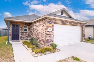 Building Photo - 26115 Lanivet Crk Ln