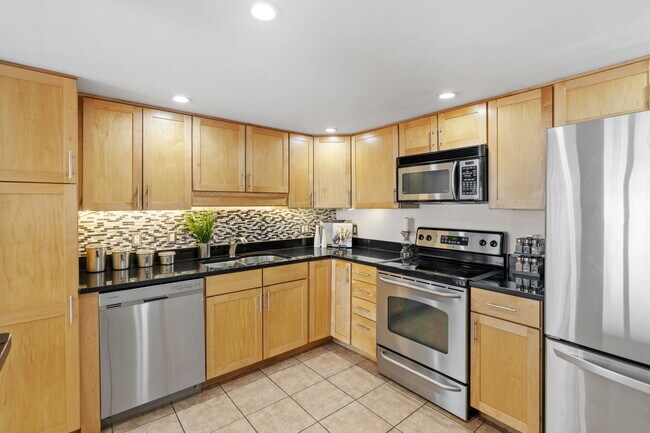 Cocina - 110 1st Ave NE