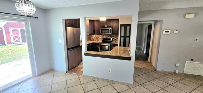Foto del edificio - 1340 Paradise Ln