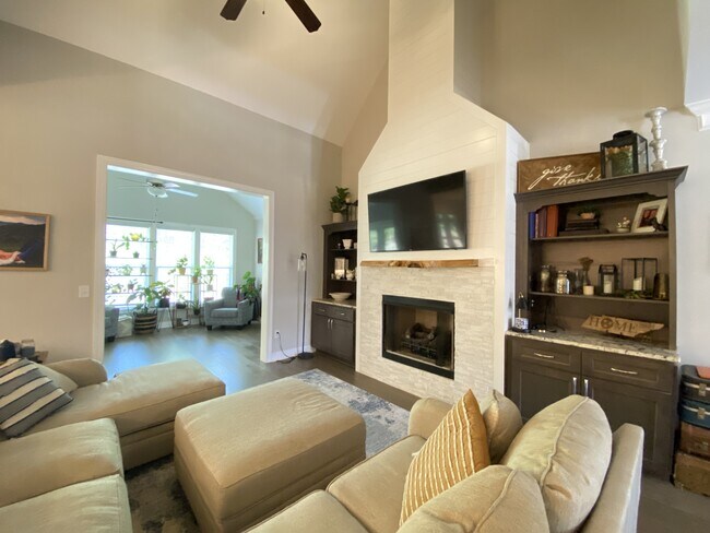 Foto del edificio - 46 Brookhill Ct
