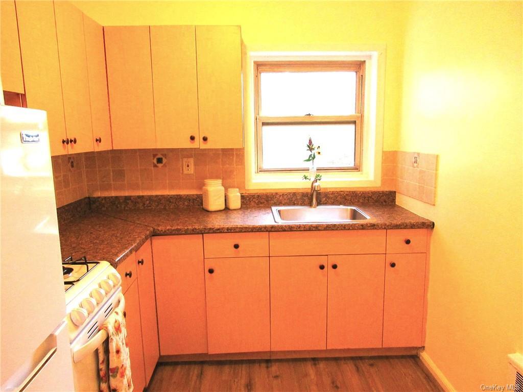 330 S Broadway Unit E1, Tarrytown, NY 10591 Condo for Rent in