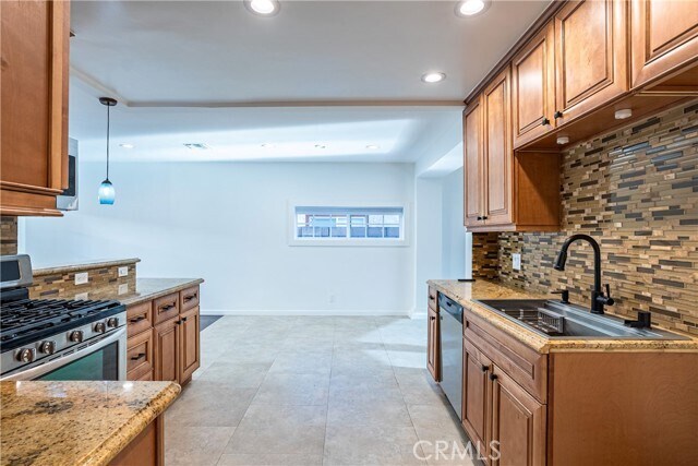 Building Photo - 7965 Quimby Ave