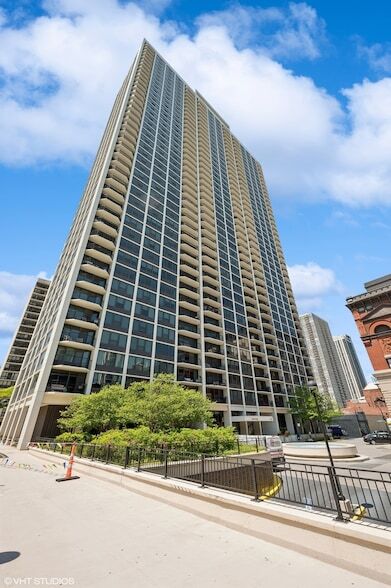 Building Photo - 1560 N Sandburg Terrace