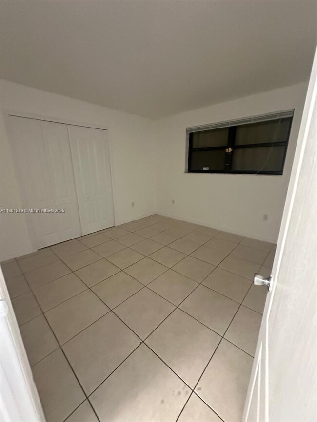 Foto del edificio - 8401 NW 8th St