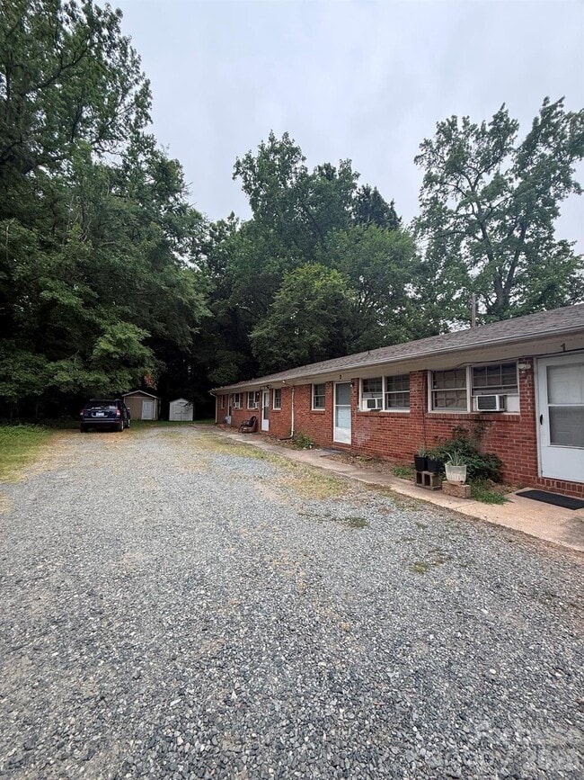 Building Photo - 3615 Morris Field Dr