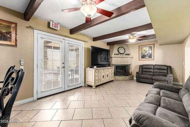 Foto del edificio - 11051 N 44th Ct