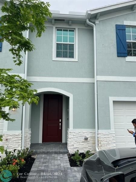 Foto principal - 4393 Hammock Grove Dr