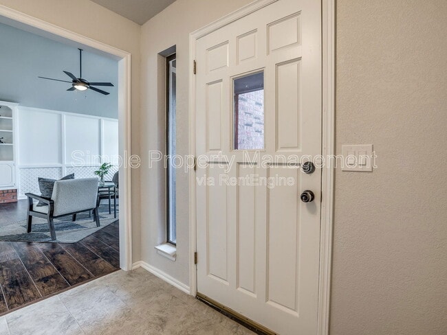 Building Photo - 2320 Yellowstone Dr