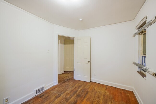 Building Photo - Beautiful Brick Home located on westside o...