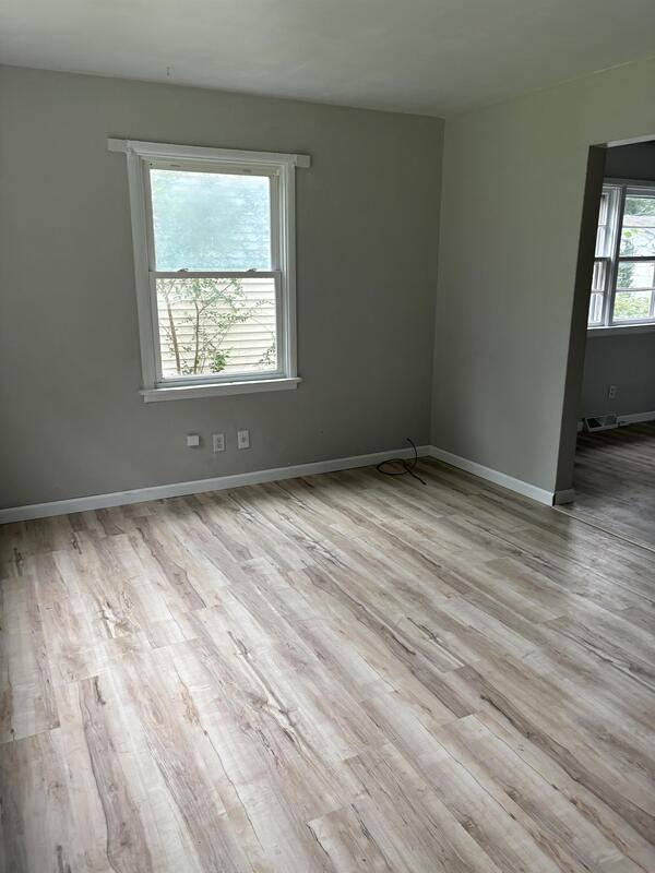 Building Photo - 2148 E Adams St