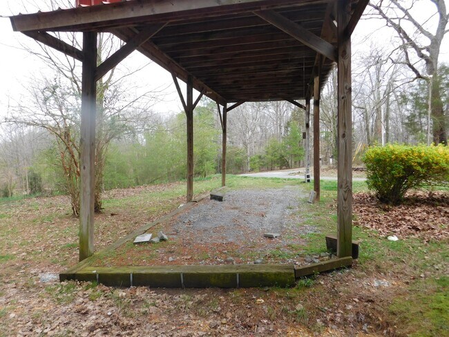 Building Photo - 195 Co Rd 165