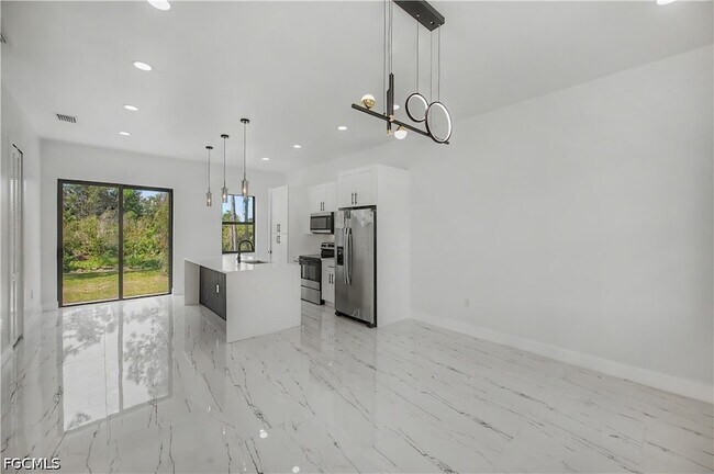 Building Photo - 3121 69th St W