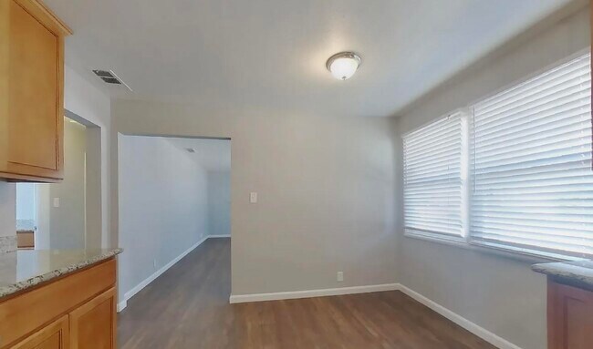 Foto del edificio - Available Home In Viola St