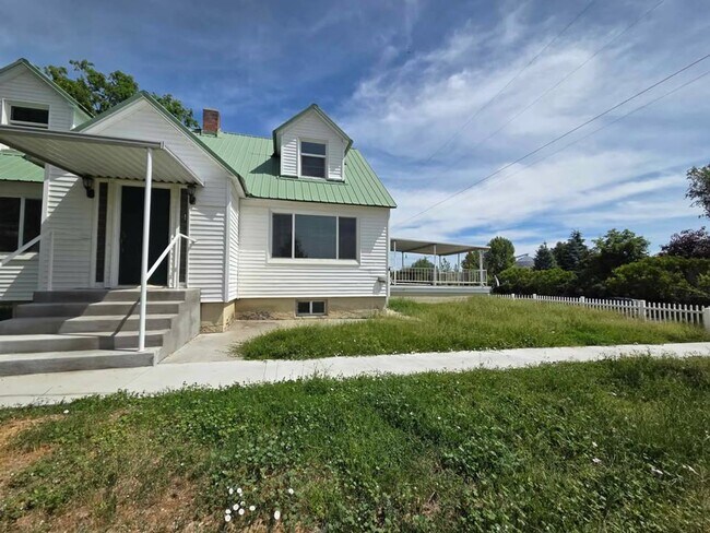 Foto del edificio - The Epitome of Country Living!!
