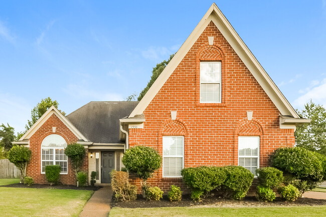 Building Photo - 1550 Far Dr