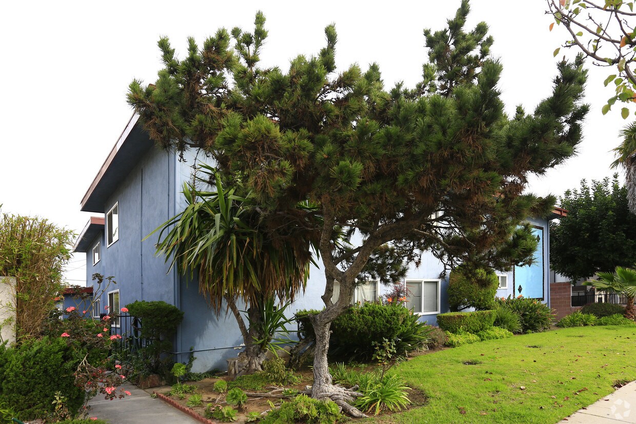 Building Photo - 3753 Artesia Blvd