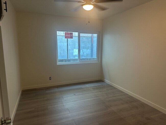 Foto del edificio - 209 W Palmer Ave