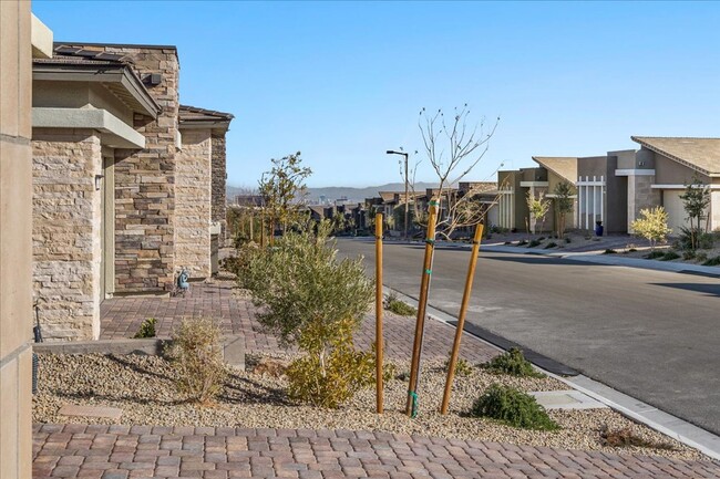 Building Photo - Available Now ! Beautiful Single Story at ...