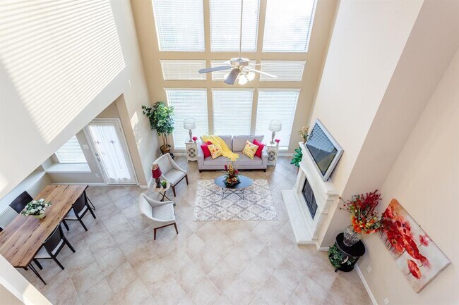 Building Photo - 5446 Linden Rose Ln