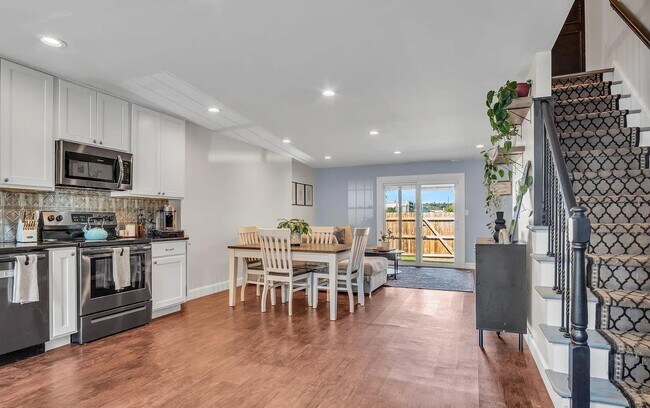 Foto del edificio - 951 E Maple St