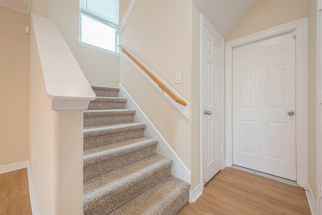 Foto del edificio - 10355 Panther Point Dr