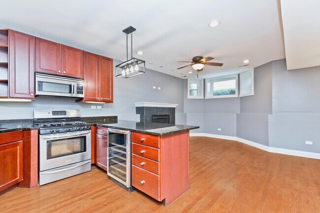 Foto del edificio - 5212 N Winthrop Ave
