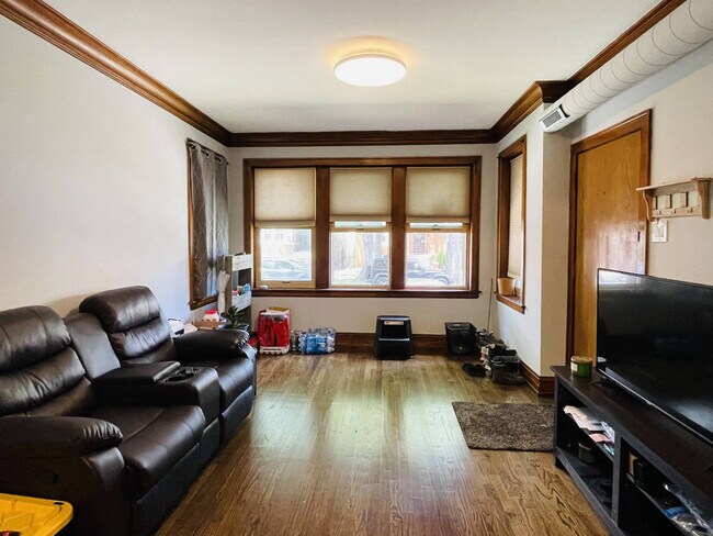 Building Photo - 4623 S Harding Ave