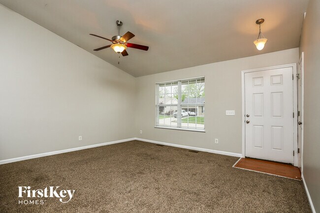 Foto del edificio - 322 Aspen Creek Dr