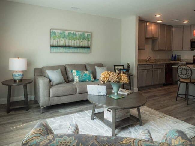 Building Photo - 7 Hospital Ave