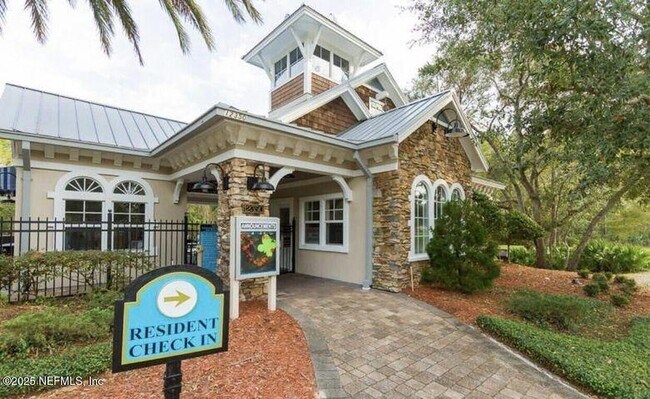 Foto del edificio - 3 bedroom in Jacksonville FL 32225