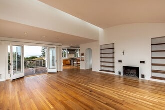 Building Photo - 1090 Devonshire Dr