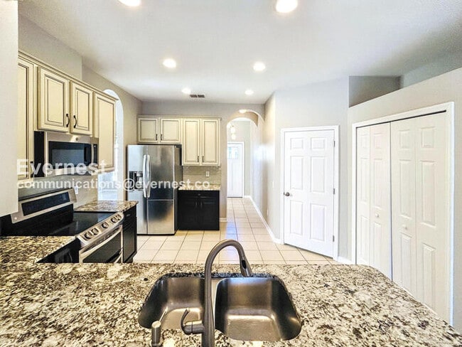 Building Photo - 7709 Armonk Ln