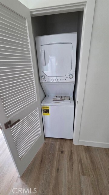 Foto del edificio - 988 El Camino Dr