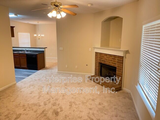 Foto del edificio - 10178 Sterling Ridge Dr