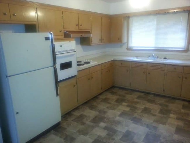 Building Photo - 7328 W Honey Creek Drive - 2 Bedroom Lower