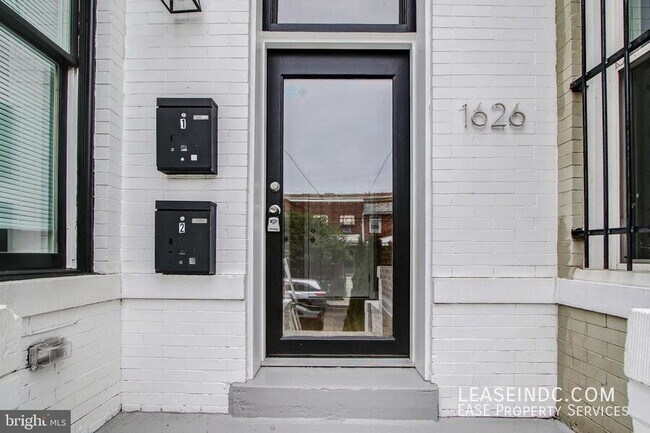Foto del edificio - 1626 Monroe St NW