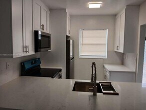 Building Photo - 5181 W Oakland Park Blvd Building Photo - 5181 W Oakland Park Blvd