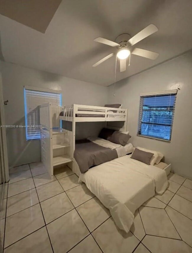 Foto del edificio - 526 S 28th Ave