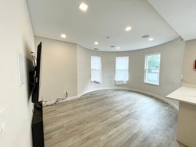 Foto del edificio - 113 Hillside St