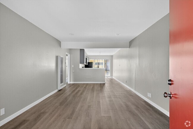 Building Photo - 10442 Lampson Ave