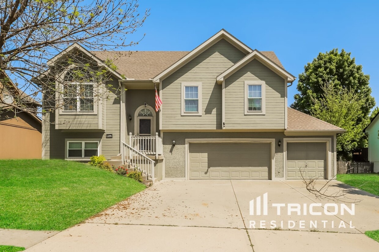 Foto principal - 4308 NE 102nd St
