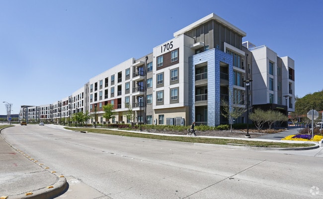 Building Photo - The Mallory Eastside