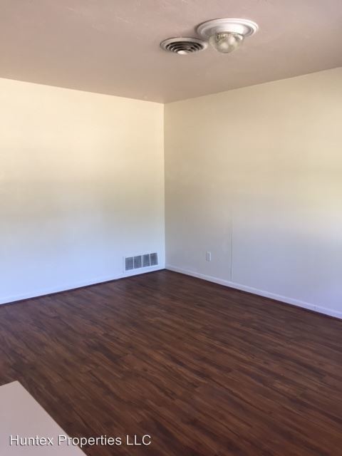 Building Photo - 3 br, 2 bath House - 3109 Eastland