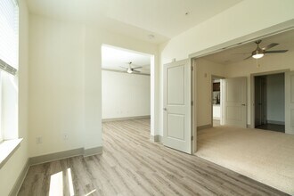 Interior Photo - Overlook at Farragut