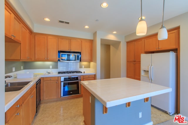 Building Photo - 5509 W 149th Pl