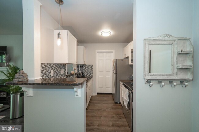 Building Photo - 55 Le Forge Ct