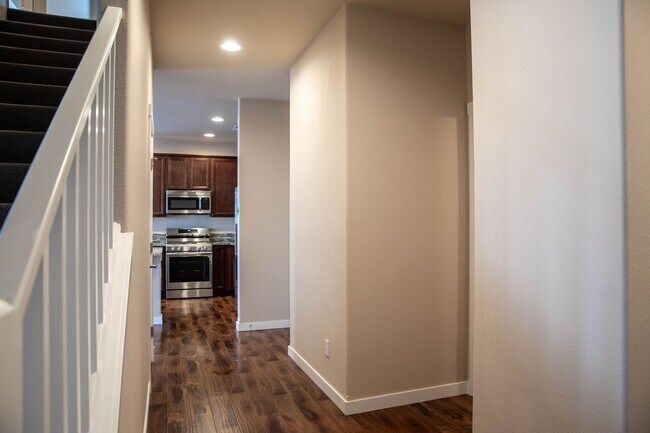 Foto del edificio - 3048 Puget Meadow Loop NE