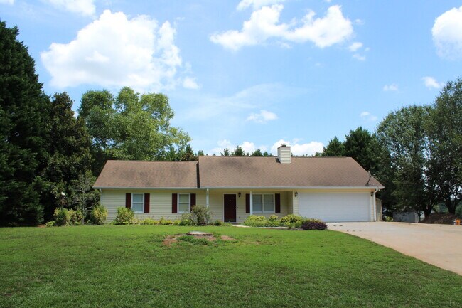 Building Photo - 4195 Pine Vale Rd