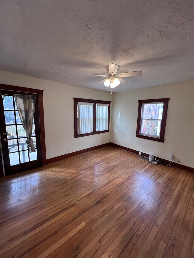 Foto del edificio - 5202 Dakota Ave