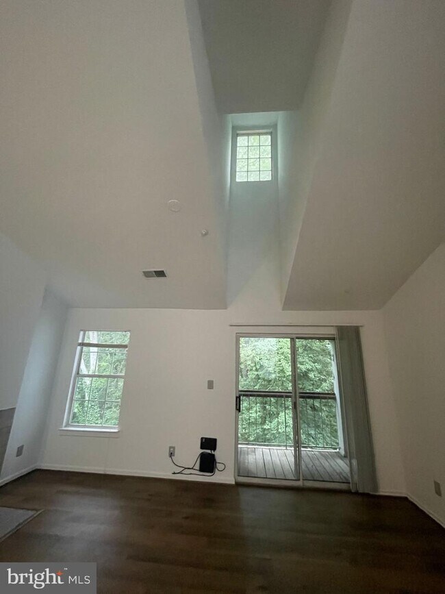 Building Photo - 18510 Boysenberry Dr